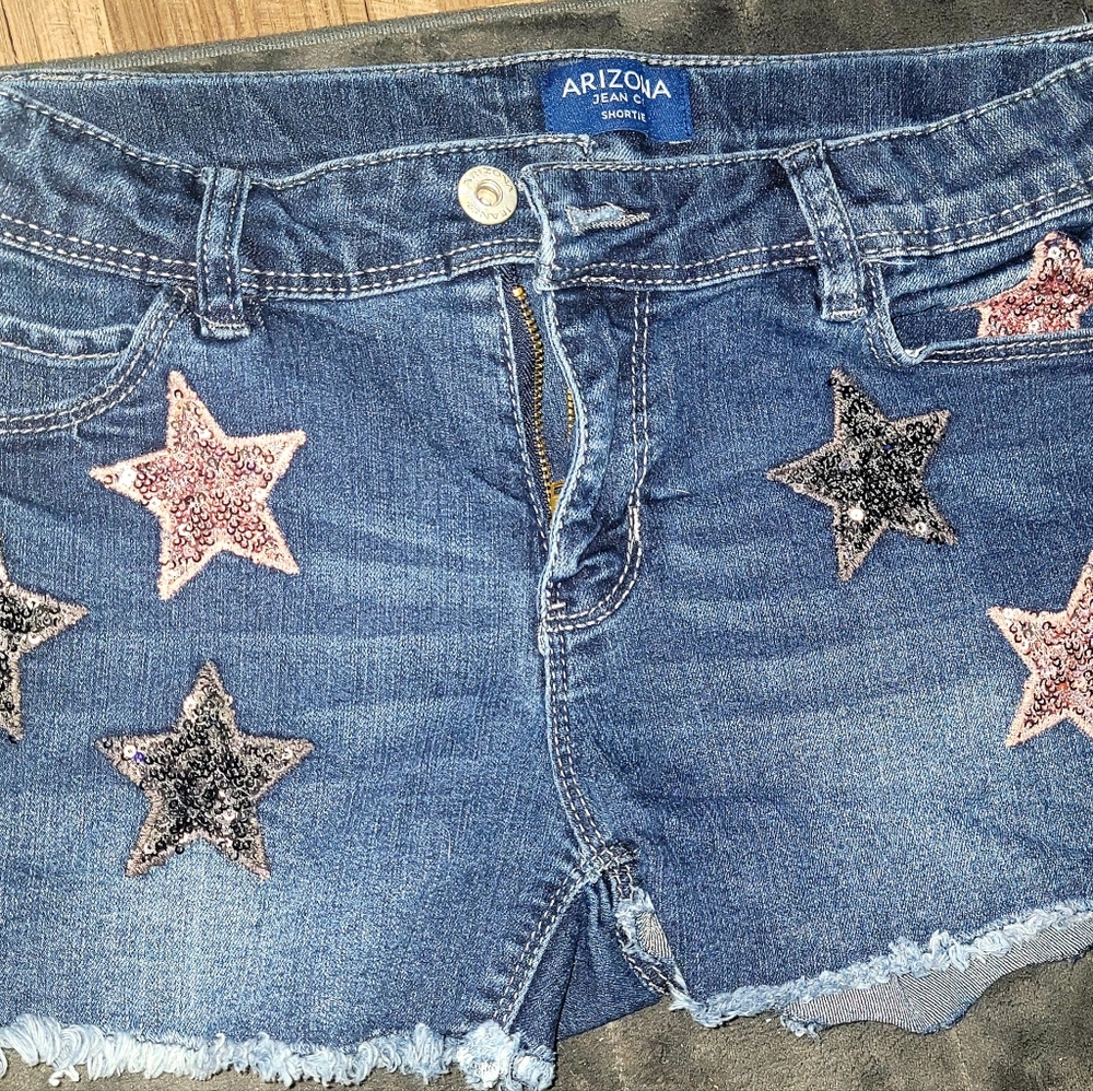 Cute star patch shorts